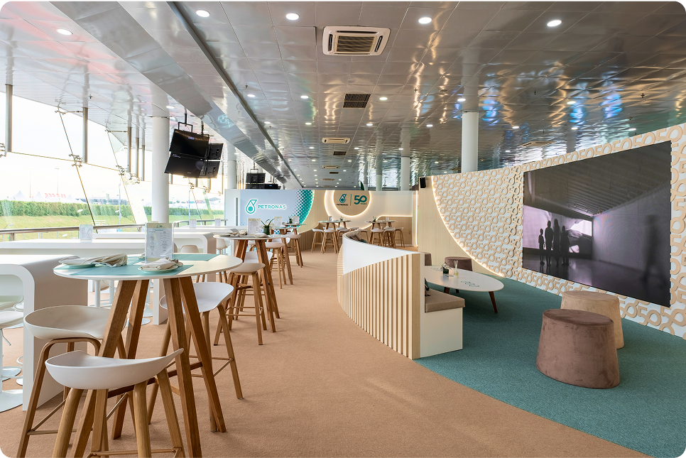 Premium Lounge